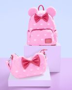 Minnie Mouse Exclusive Hearts Strawberry Scented Sherpa Crossbody Bag - Image 3